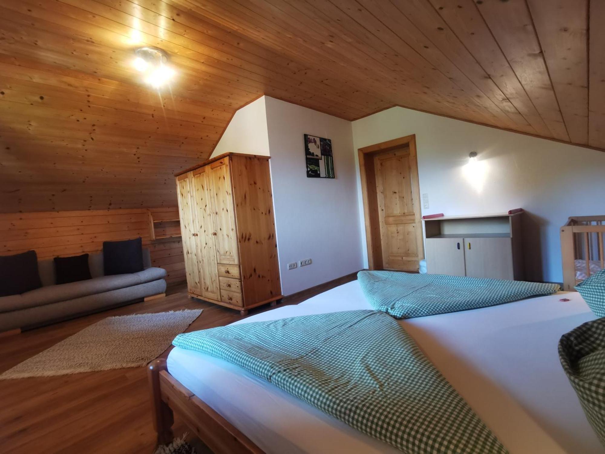 Farm stay Nussbaumer Am Irrsee
